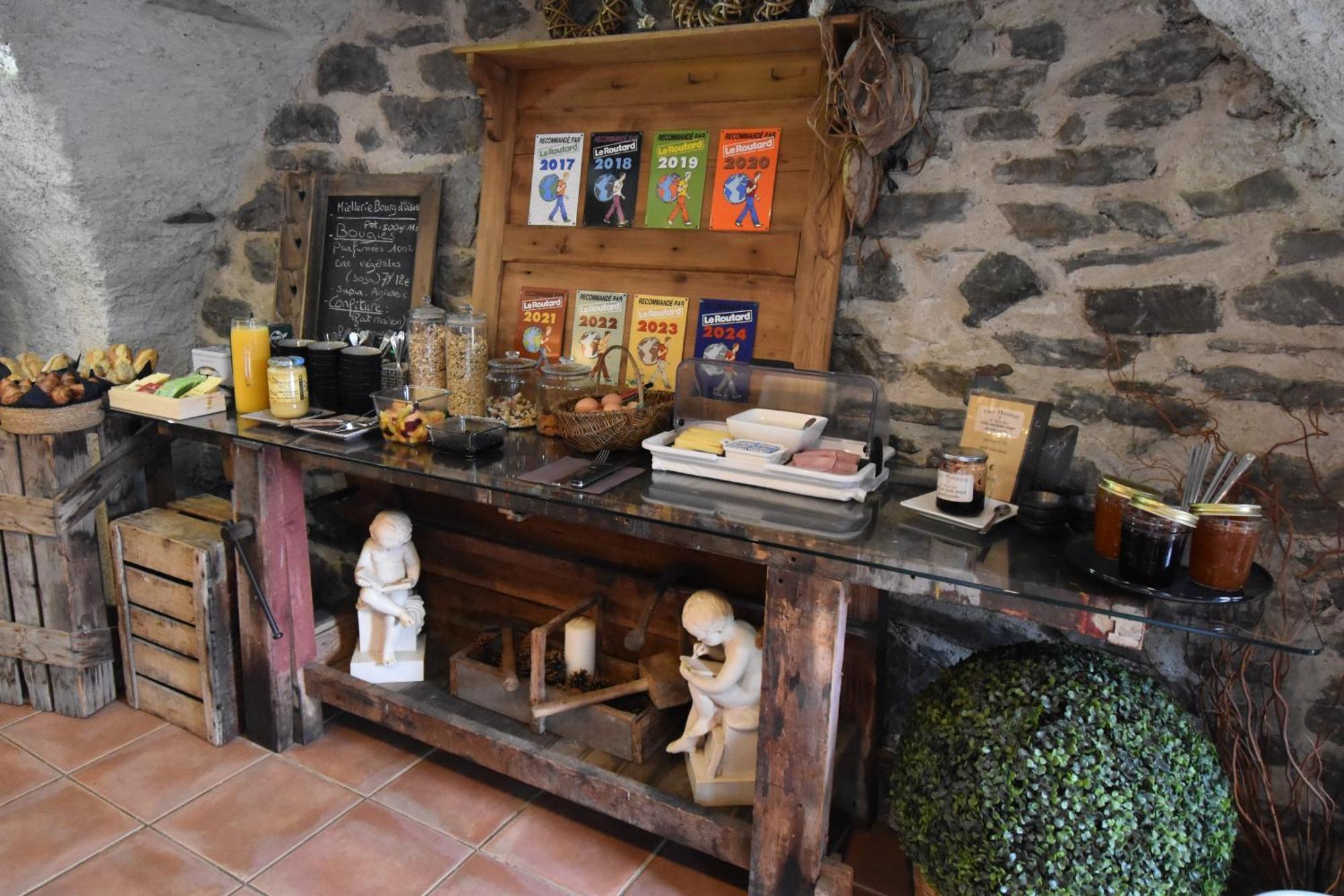 Bed & Breakfast La Cle Des Bois 3*
