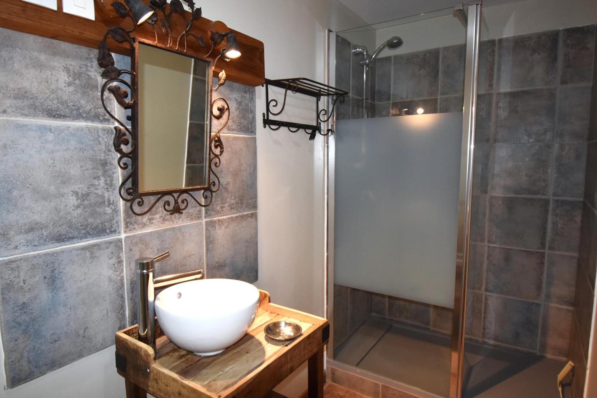 La Cle Des Bois Bed & Breakfast 3*