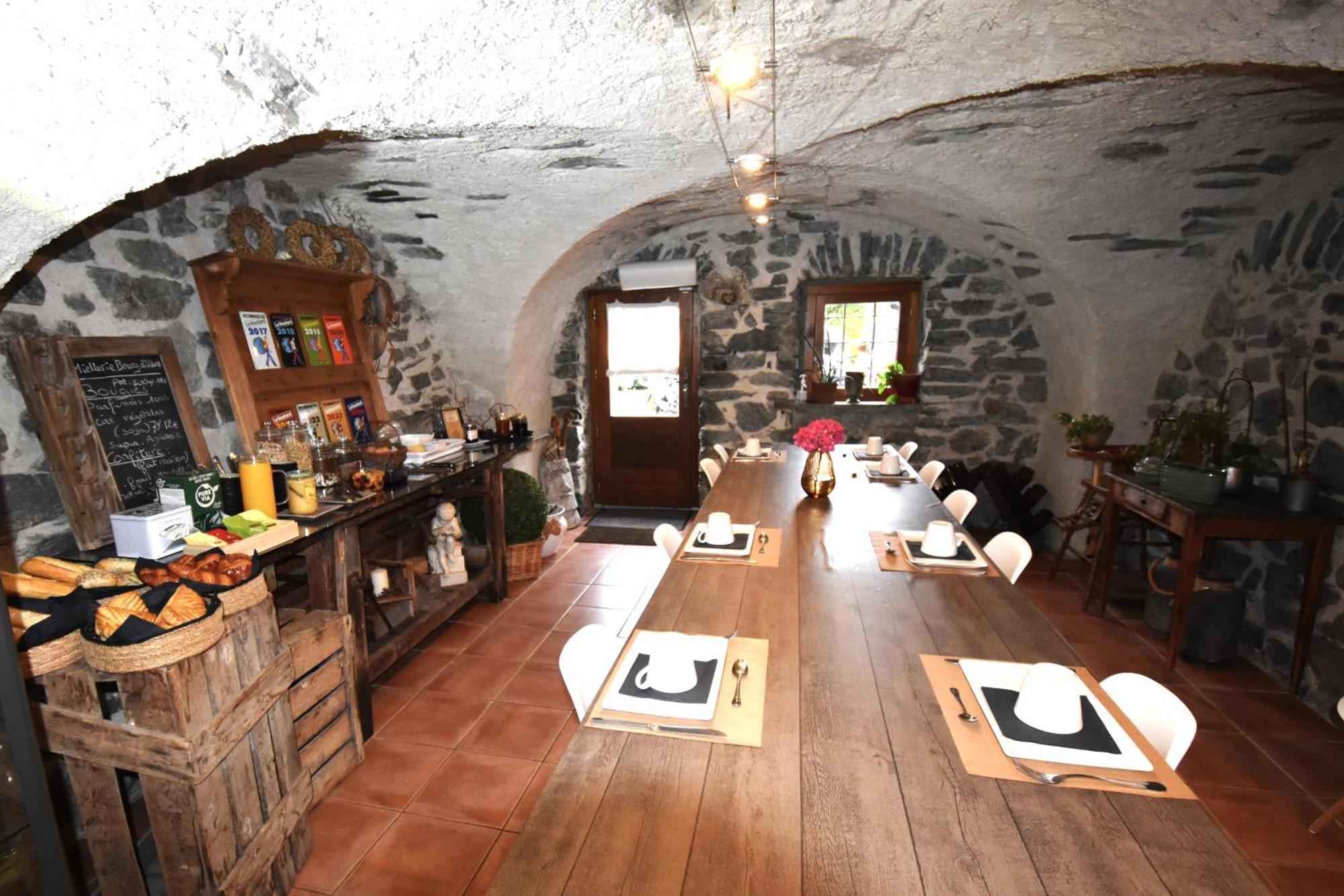 Bed & Breakfast La Cle Des Bois 3*