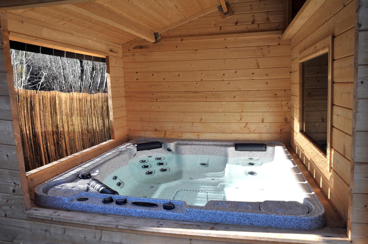 Bed & Breakfast La Cle Des Bois 3*